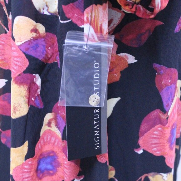 NWT Signature Studio Floral Dress - Picture 6 of 12